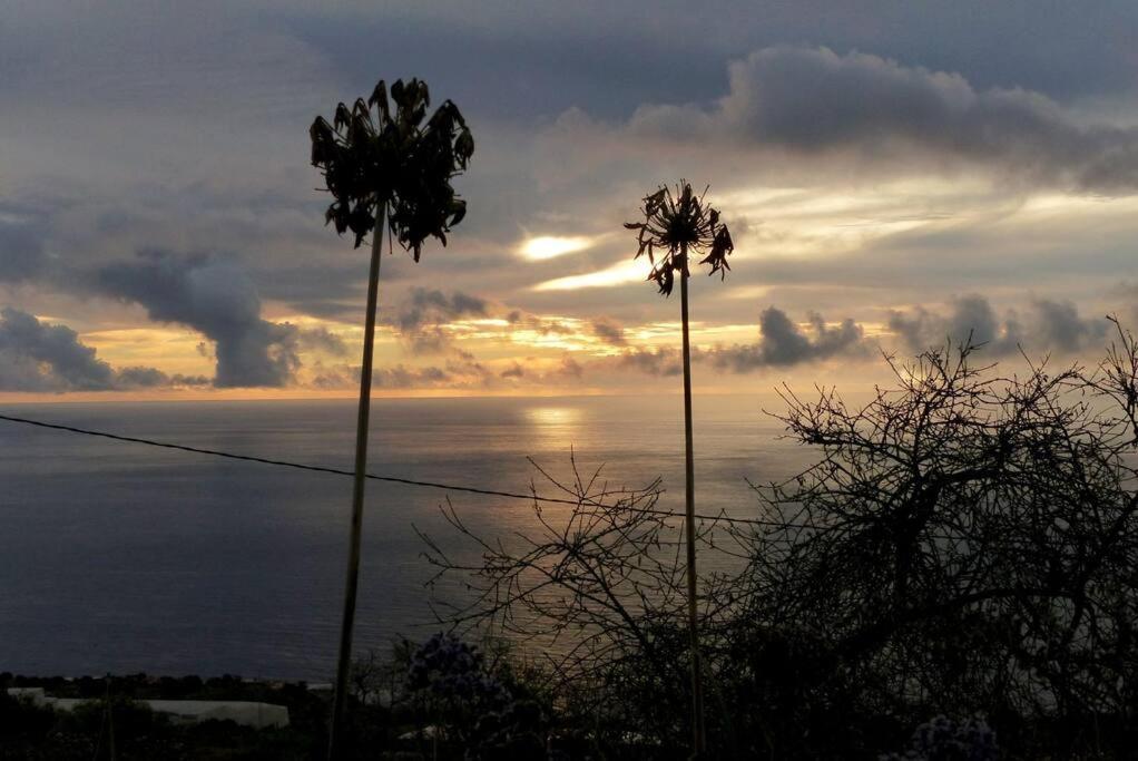 Villa Casita En El Campo Con Vista Al Oceano Tijarafe Esterno foto
